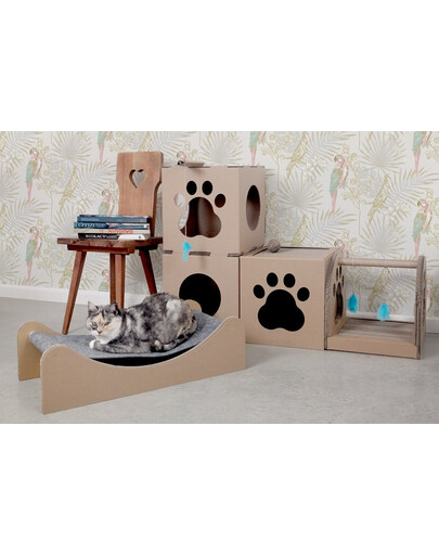 CARTON+ PETS Spielzeug mit Kratzbaum für Katze Fun Park